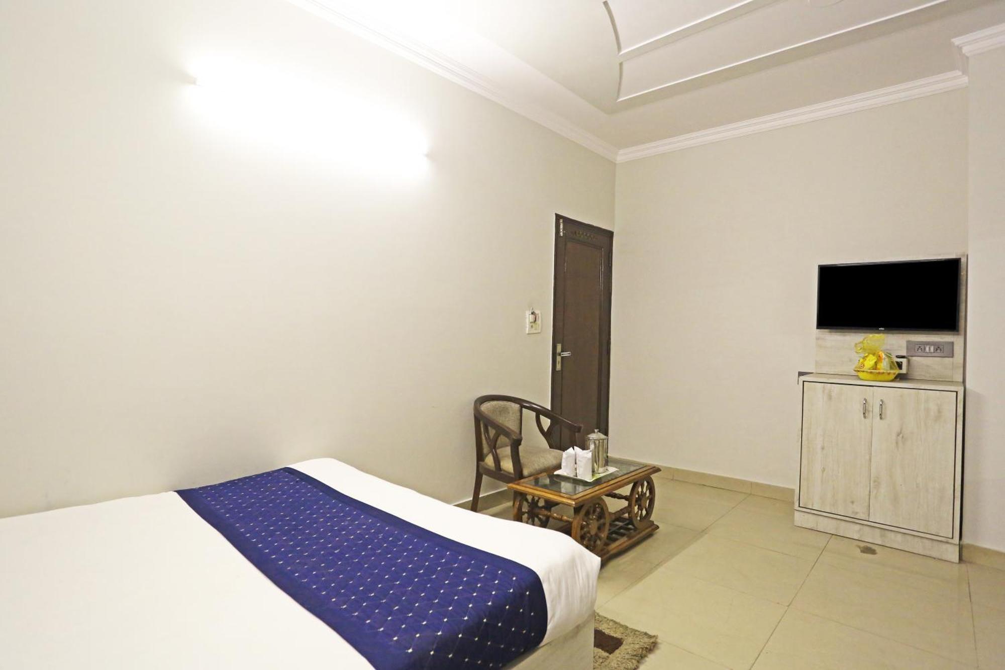 Hotel Ratandeep At Paharganj