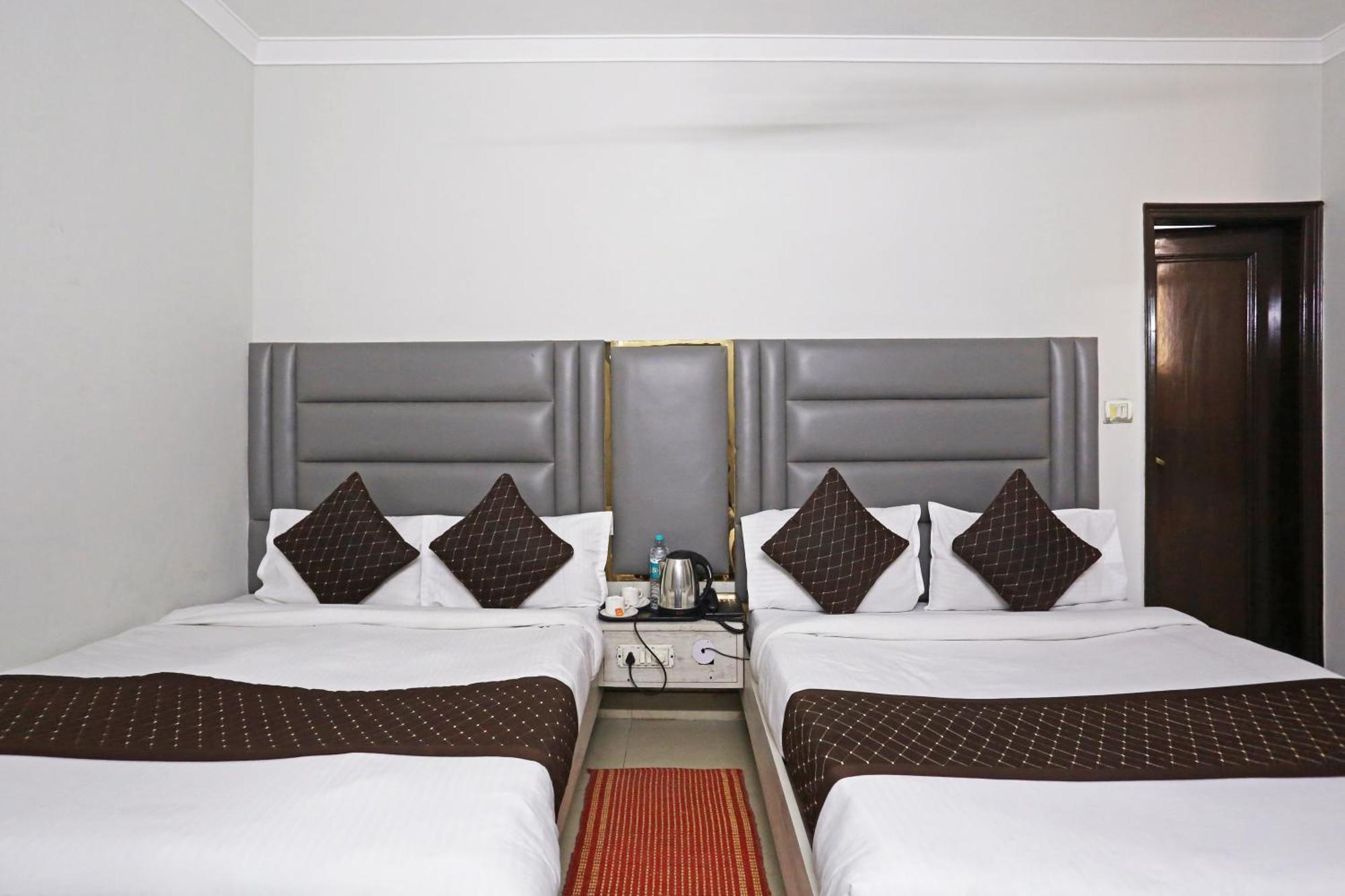 Ratandeep At Paharganj Hotel 3*