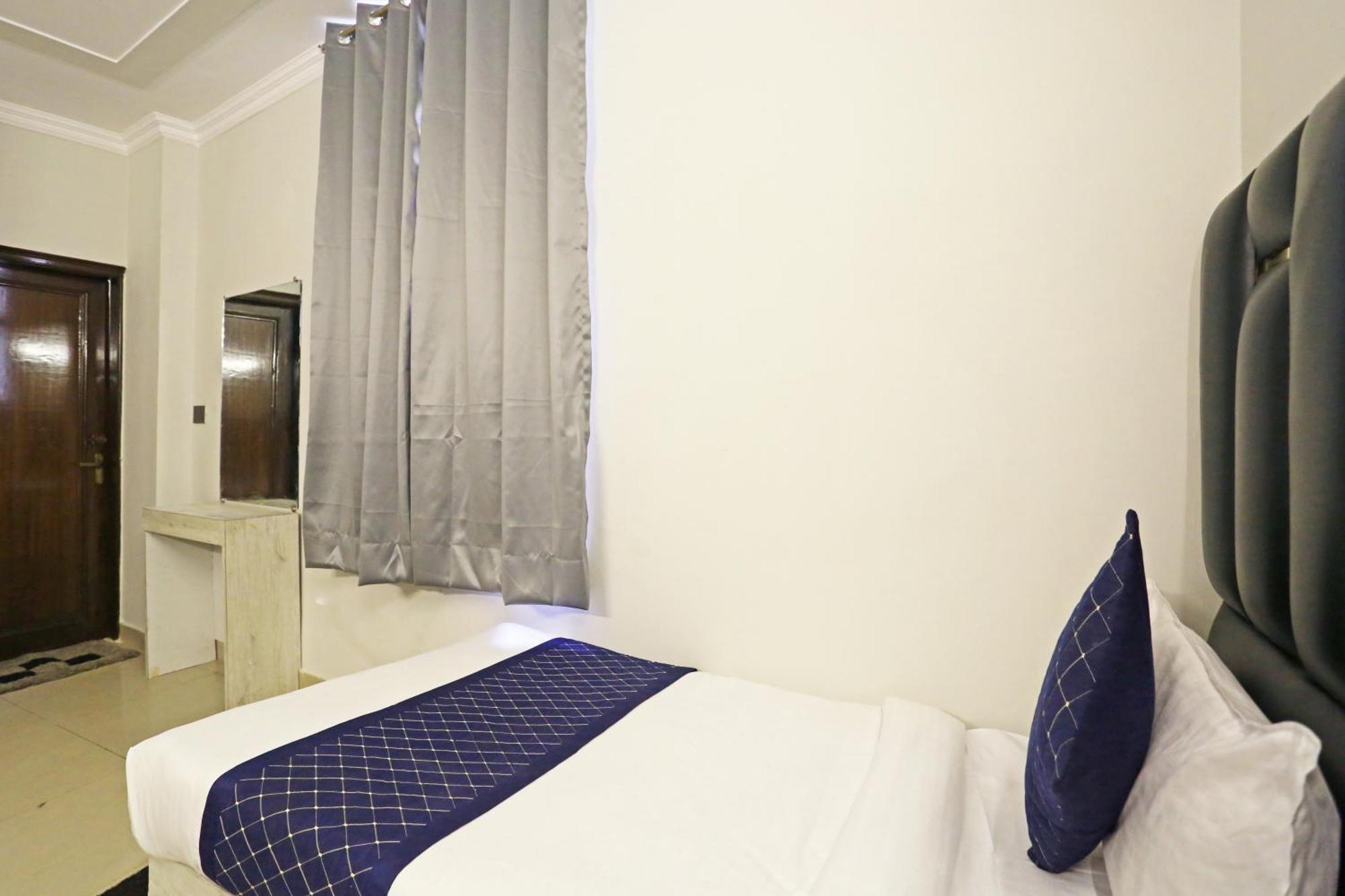 Hotel Ratandeep At Paharganj